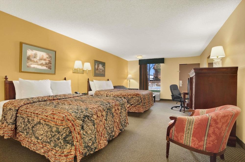 Days Inn By Wyndham Burleson Ft. Worth Dış mekan fotoğraf