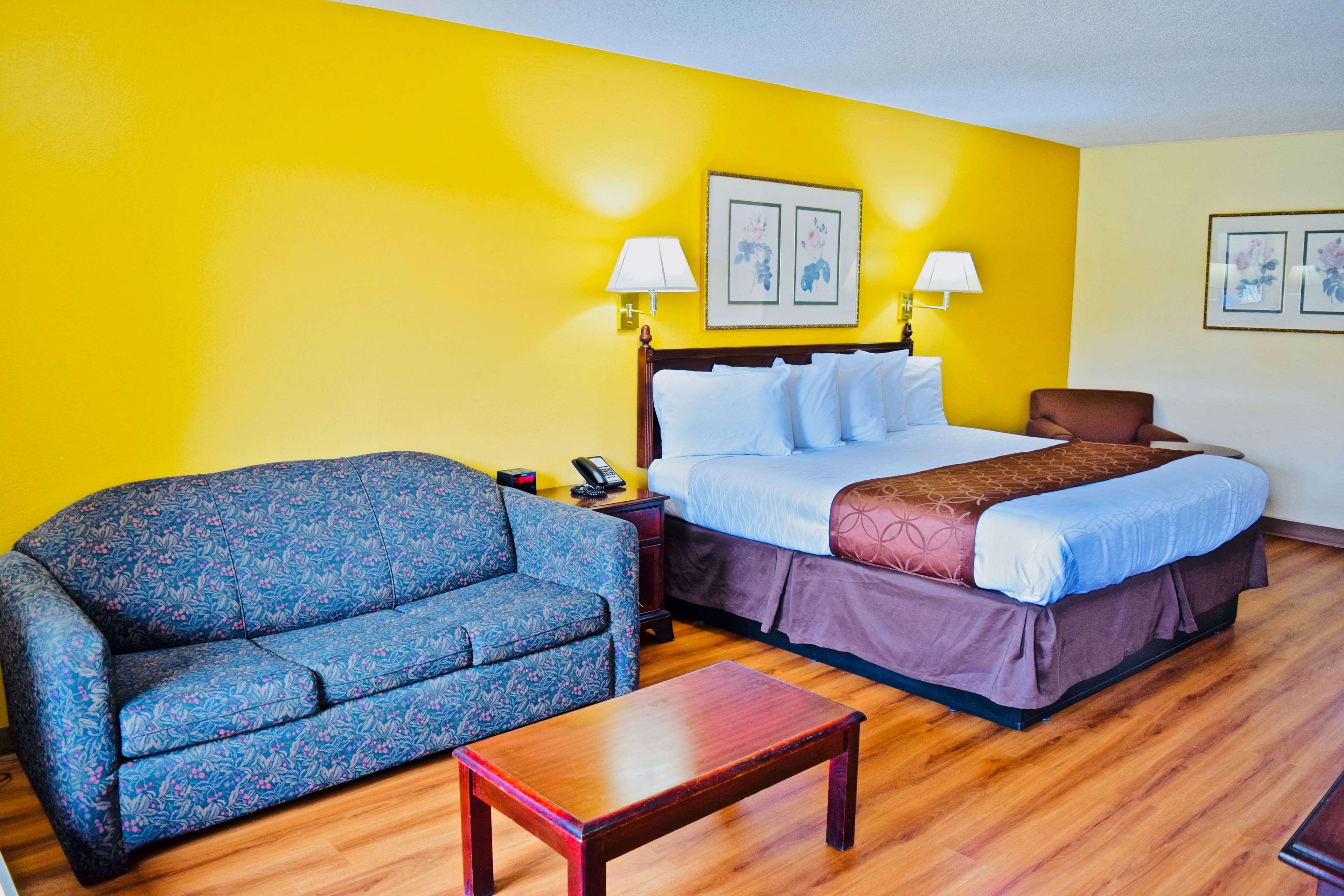 Days Inn By Wyndham Burleson Ft. Worth Dış mekan fotoğraf
