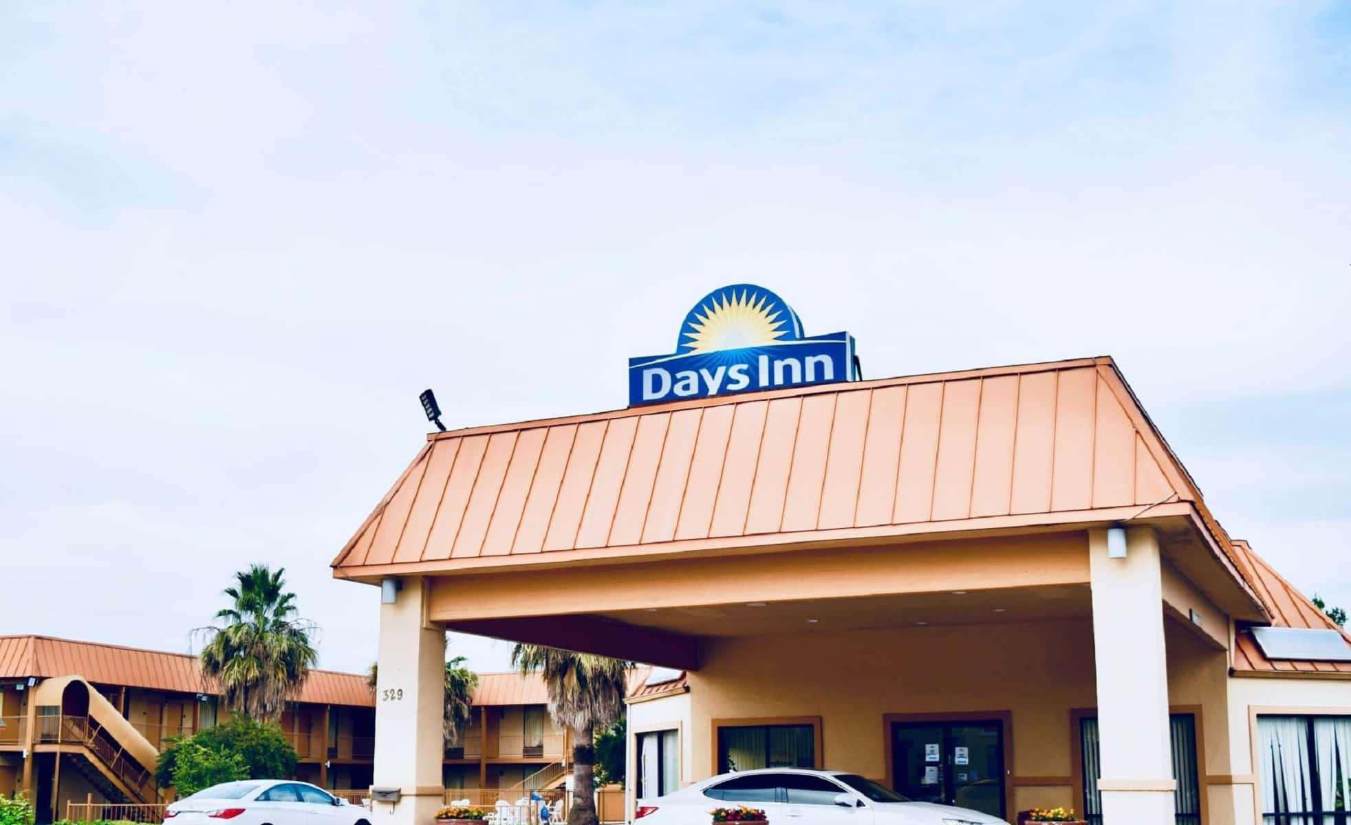 Days Inn By Wyndham Burleson Ft. Worth Dış mekan fotoğraf